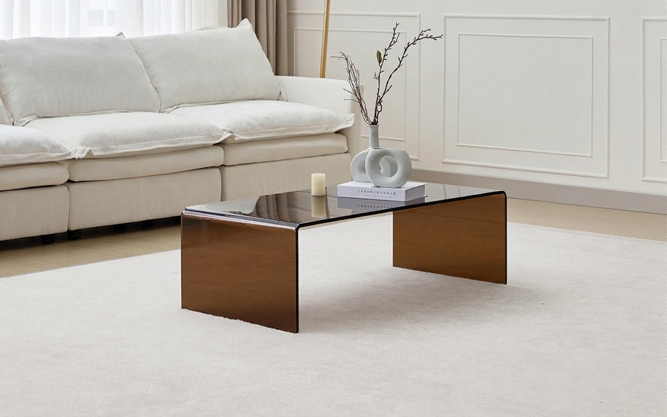 Mesa de centro en vidrio curvo